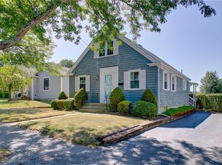 142 Bay View Ave, Bristol, RI 02809