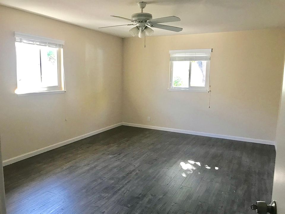 2nd image of 2821 Huntington Ave