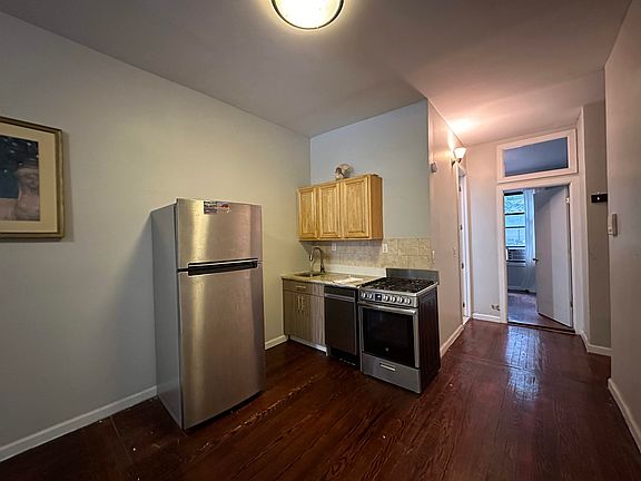 2nd image of 217 Maujer St #1A