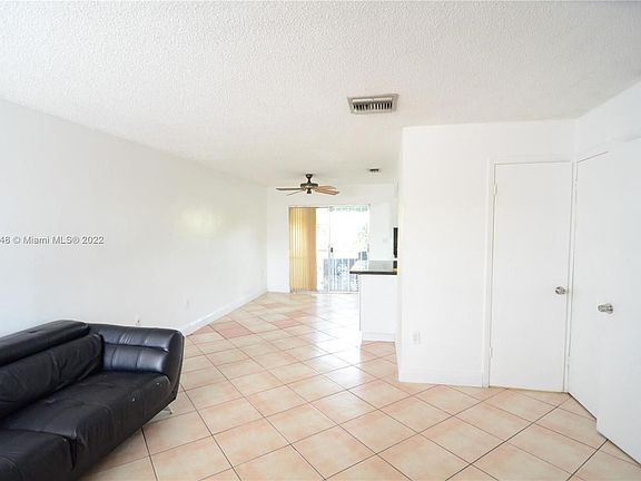 4th image of 688 Forrest Dr #A-4