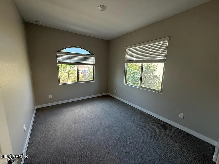 327 W Tamarack Dr — Photo 9
