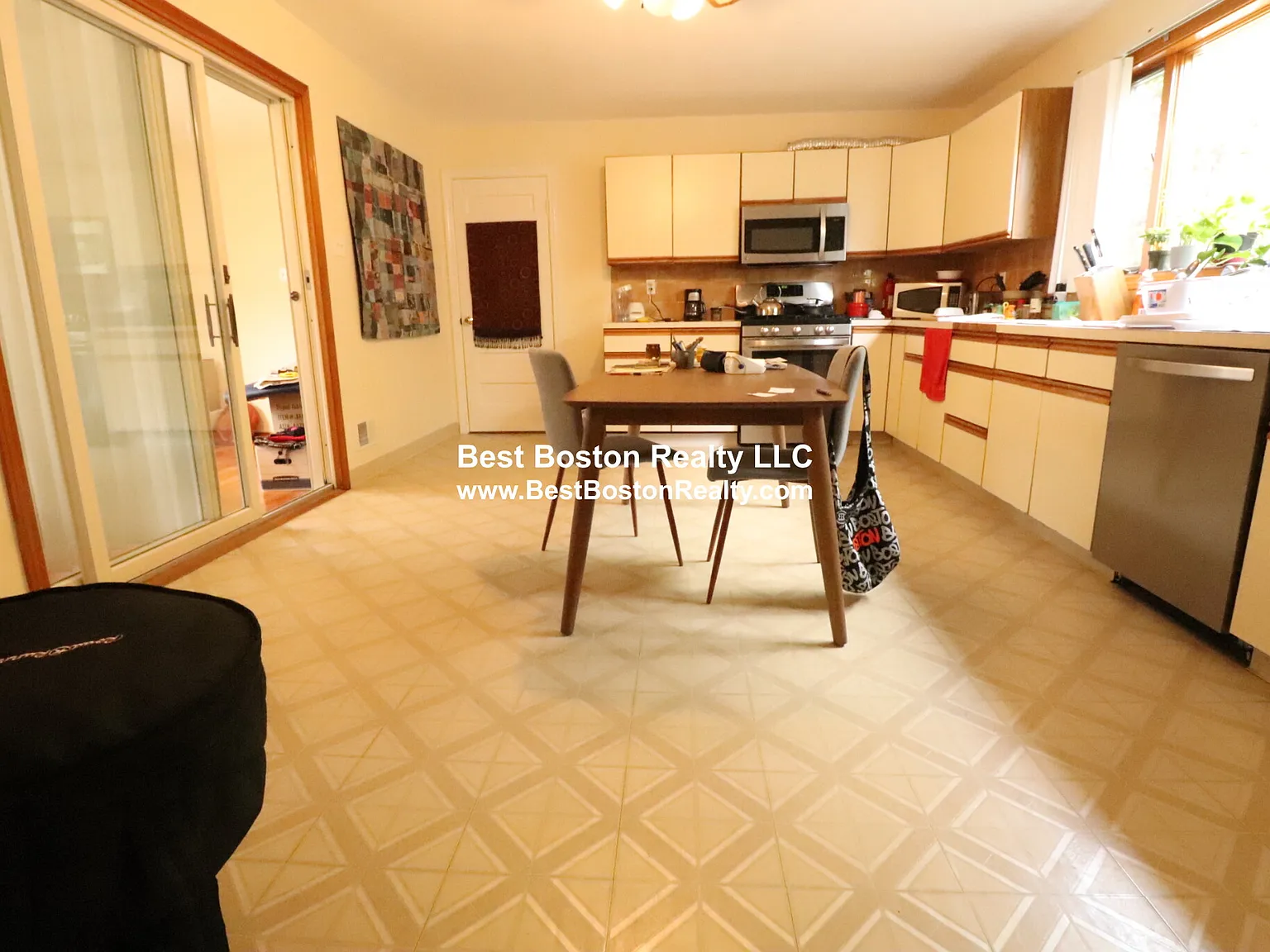 2 bed, 1.0 bath, 1000 sqft, $2,800 — Photo 3