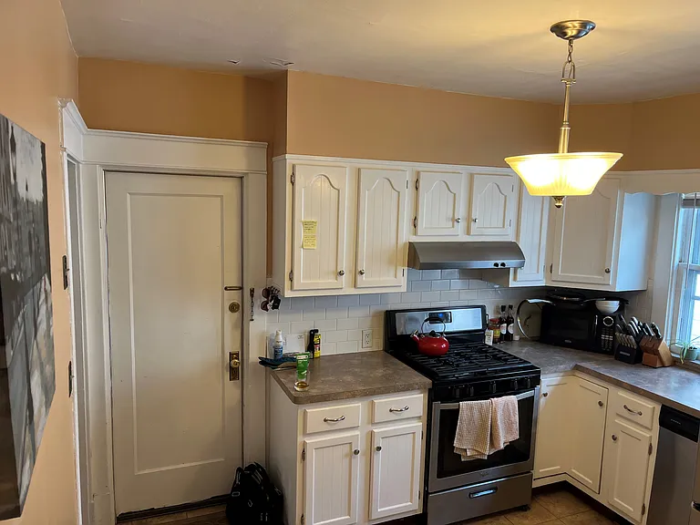 222 Lovering Ave #2 — Photo 6