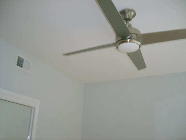 Bidwell Manor Apartments — Photo 14