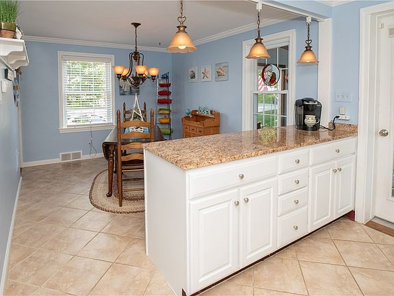 4th image of 519 Mount Vernon Dr