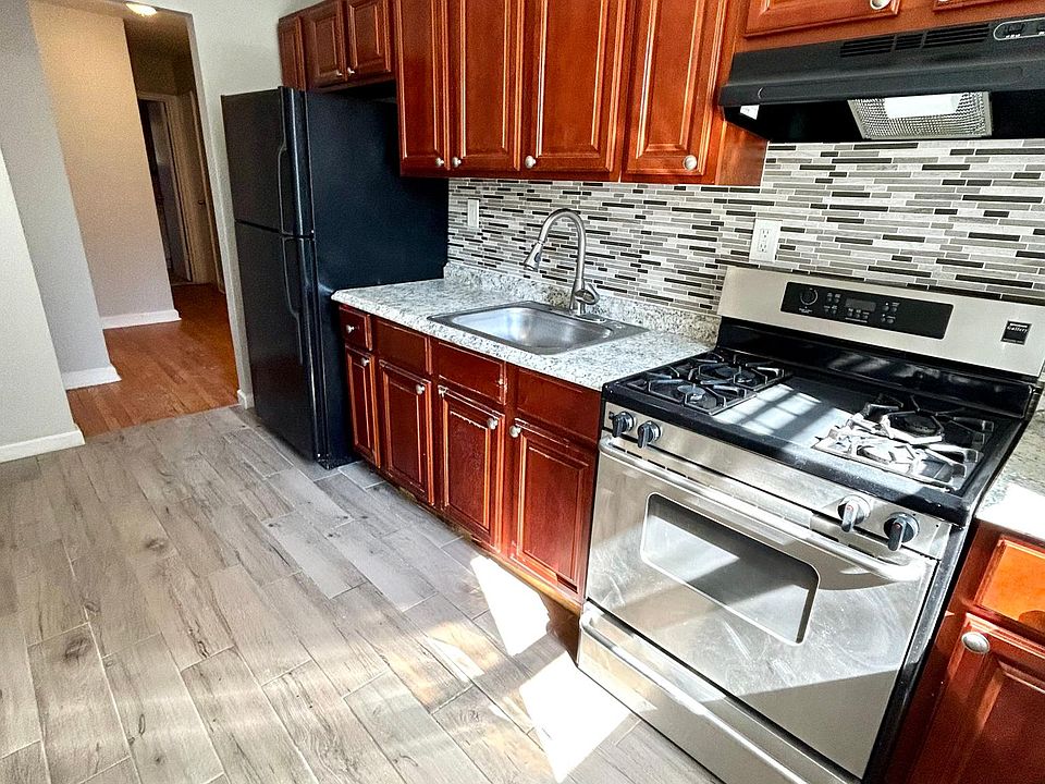 1st image of 137 Halsted St #1C