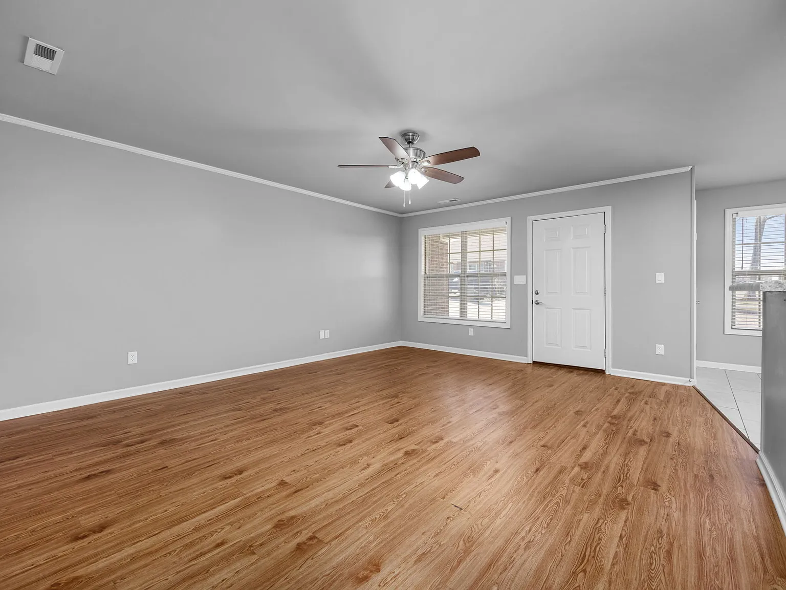 2 bed, 1150 sqft, $1,200 — Photo 3