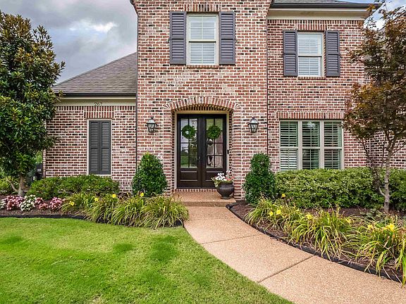 2nd image of 267 Wooten Oaks Cir