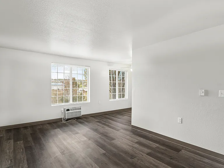 Cascade Ridge Apartments — Photo 6