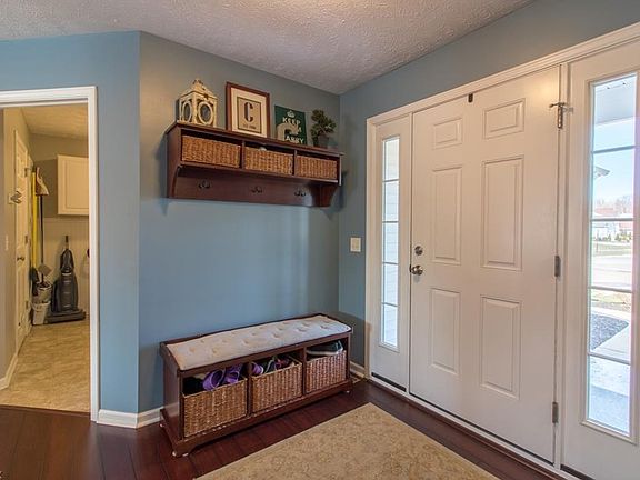 5th image of 32867 Walnut Dr