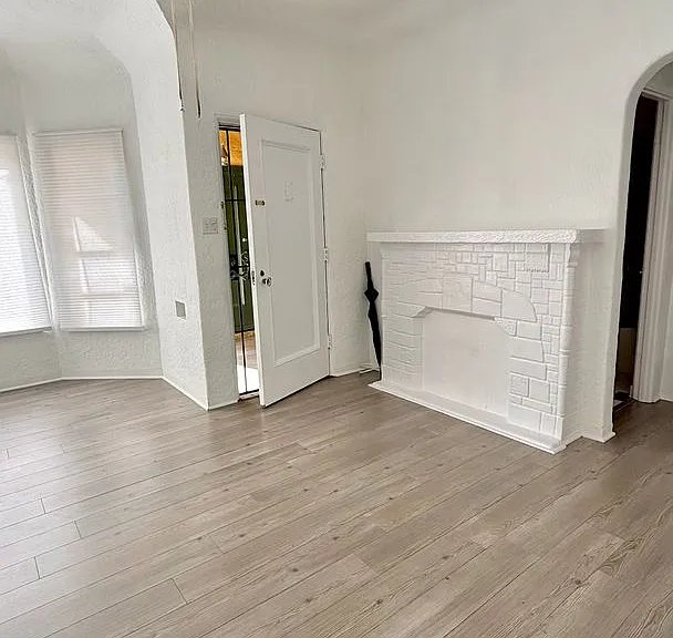 538 N Sycamore Ave — Photo 7