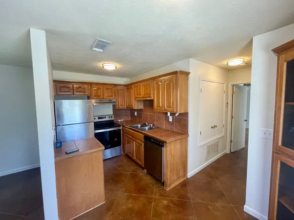 GS-Oak Village III, 3521 1st St #4, Flowood, MS 39232