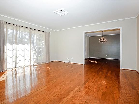 4th image of 7202 Alderney Dr