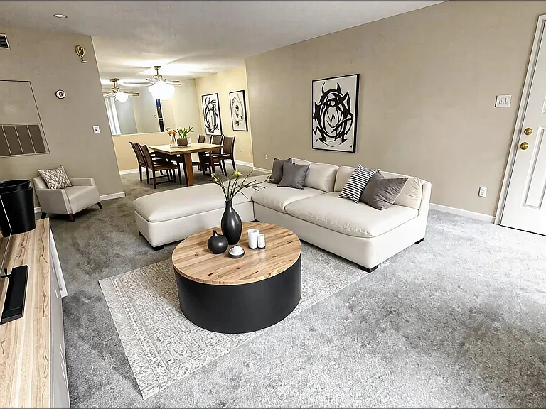 7400 Bellerive Dr #1605 — Photo 1