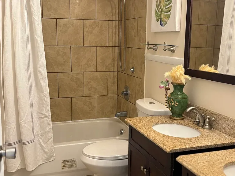 527 Price St — Photo 11