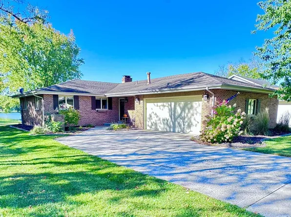 1169 Sunnyslope Dr, Crown Point, IN 46307