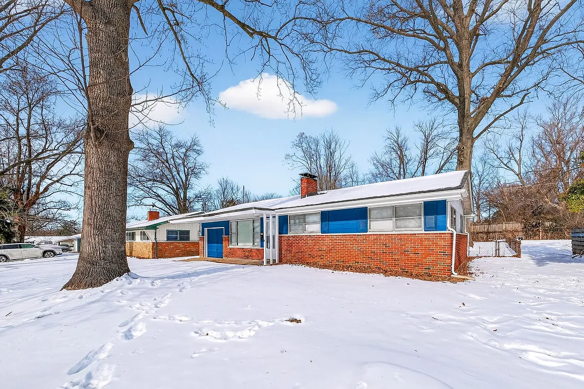Building Photo - 2321 Noll Dr