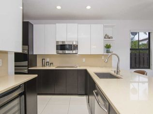 8850 NW 99th Path, Doral, FL 33178