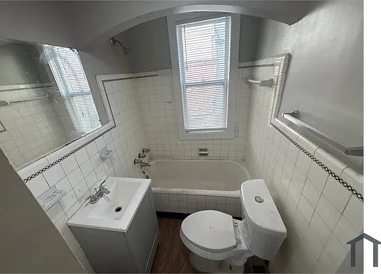 5262 Dickerson St — Photo 10