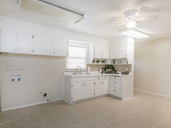 5th image of 1627 N Marrs St