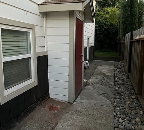 2nd image of 2285 2nd St
