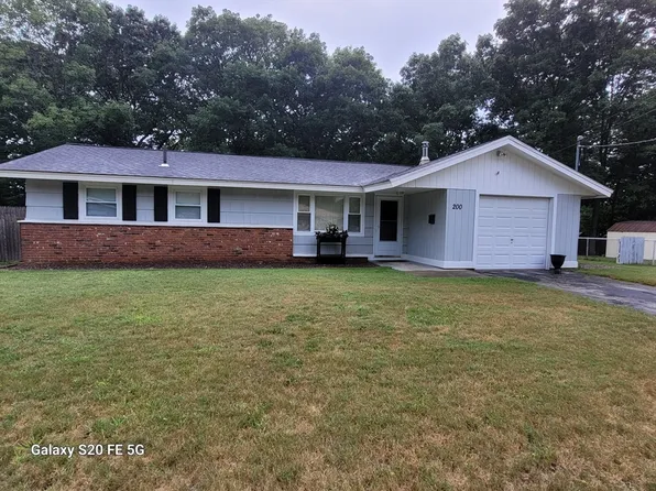 200 Lynn Rd, Brockton, MA 02302