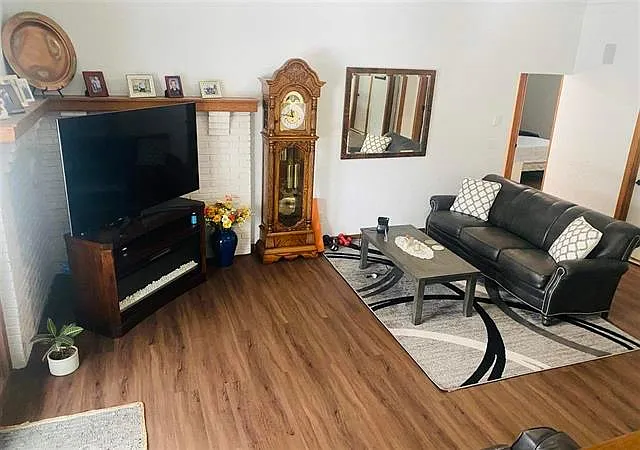 890 Pleasant Valley Rd — Photo 9