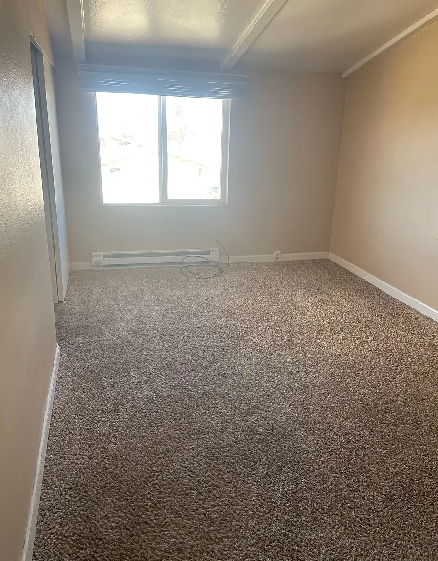 2 bed, $1,045 — Photo 3