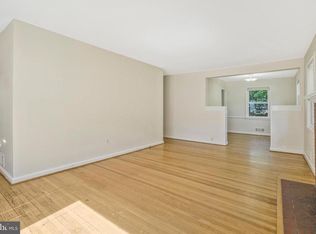 7316 Redd Rd, Falls Church, VA 22043