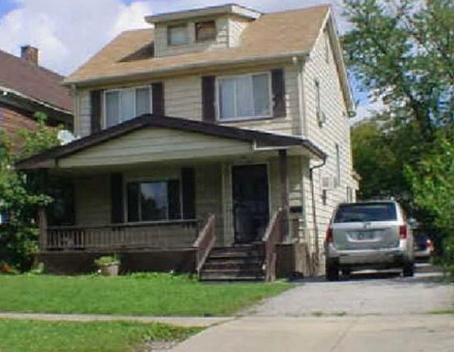 1st image of 4121 E 135th St