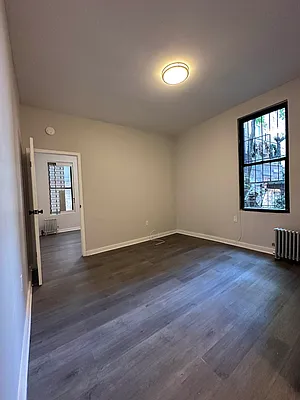 Rented by Peter R. Hungerford, LREB | media 10