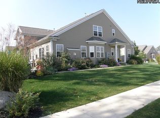 8318 Beaumont Dr, Mentor, OH 44060