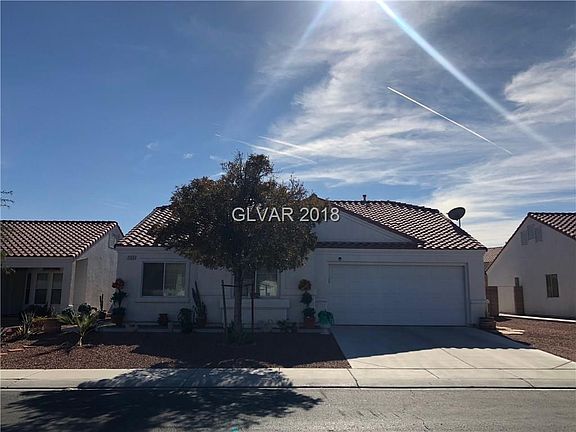 2nd image of 2125 Mountain Sunset Ave