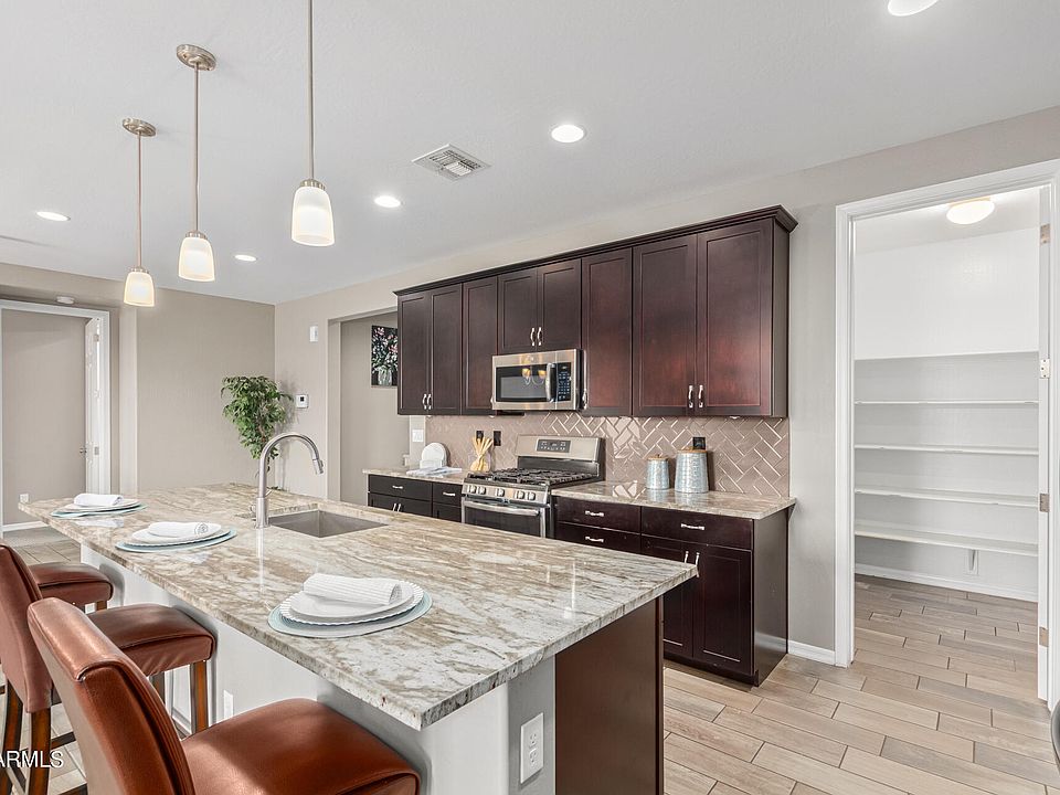 1st image of 526 N 158TH Drive