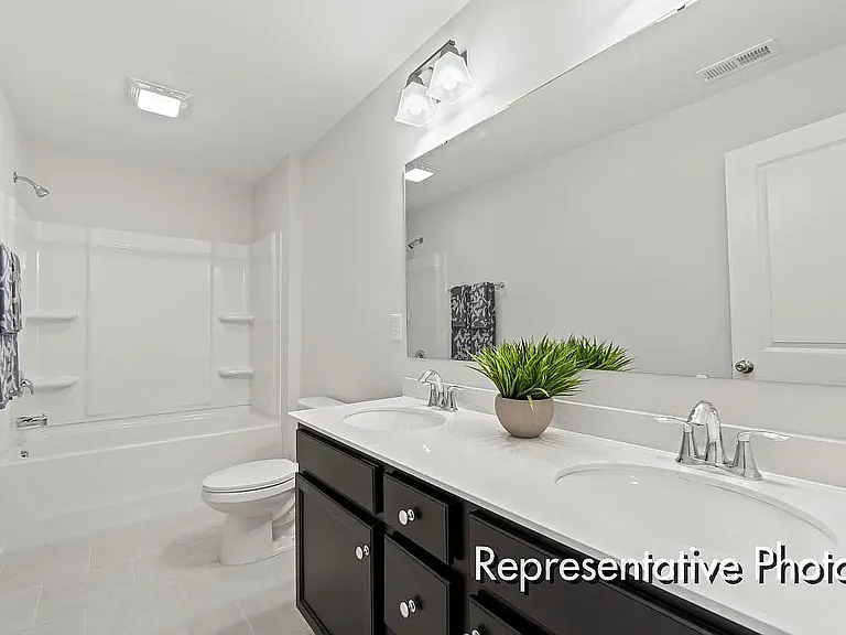 1303 Arena Ln — Photo 3