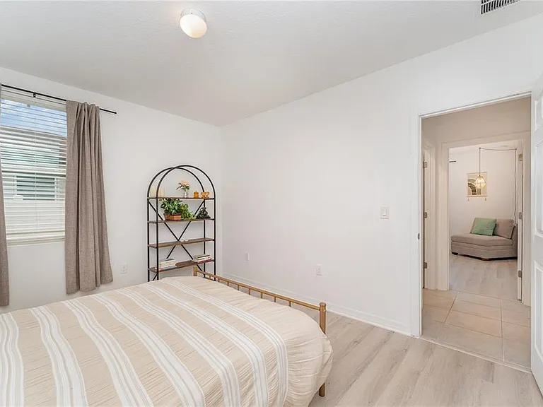 573 Vista Villages Blvd — Photo 34