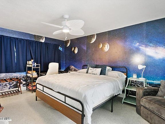 4th image of 124 Harrison Ave