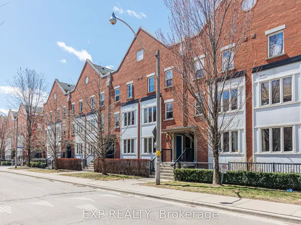 88 Munro St #5, Toronto, ON M4M 2S9