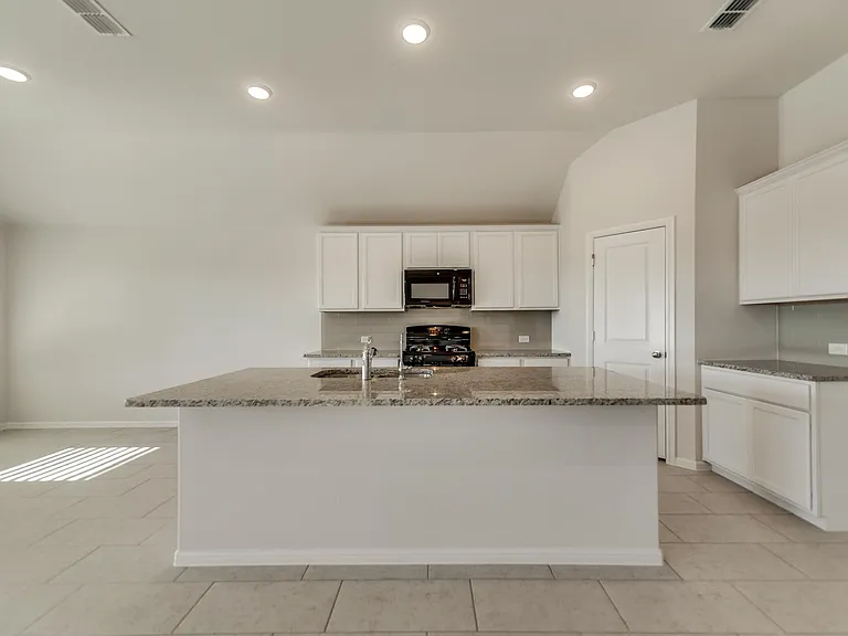 4909 Cleves Ave — Photo 9