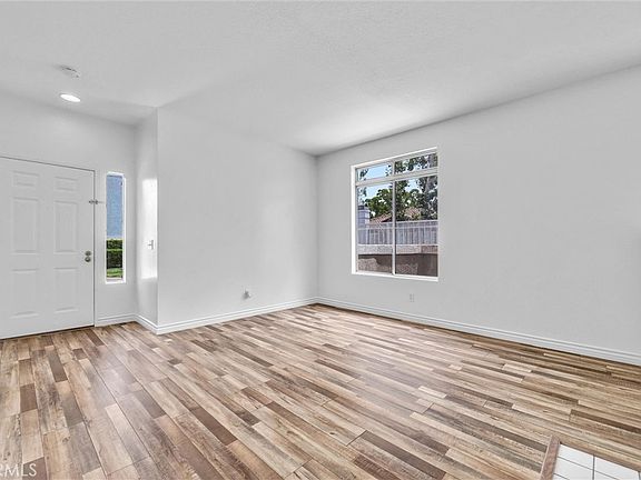 5th image of 678 Azure Ln Unit 5