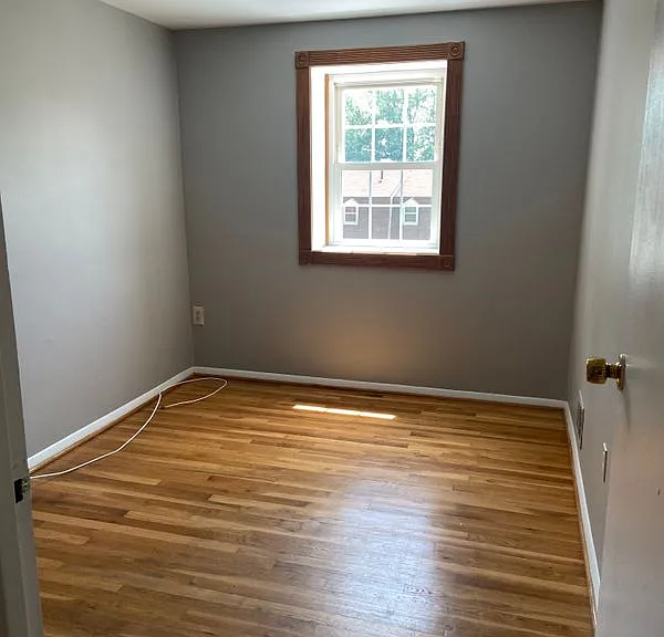 640 Kingston Rd — Photo 10