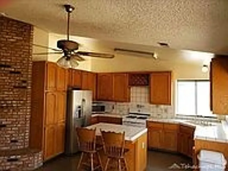 20351 Tamarac Dr — Photo 19