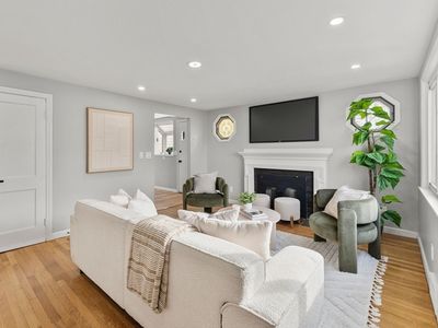 10 Van Brunt St, Hyde Park, MA, 02136