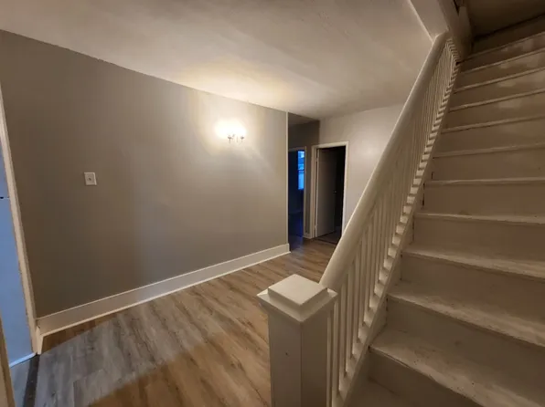 745 Main St APT 3, Kingston, PA 18704