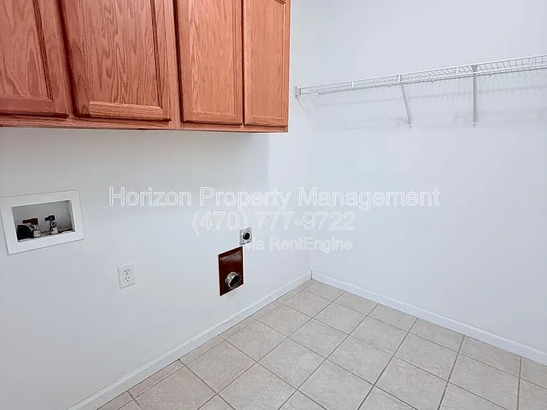 3987 Hidden Hollow Dr — Photo 6