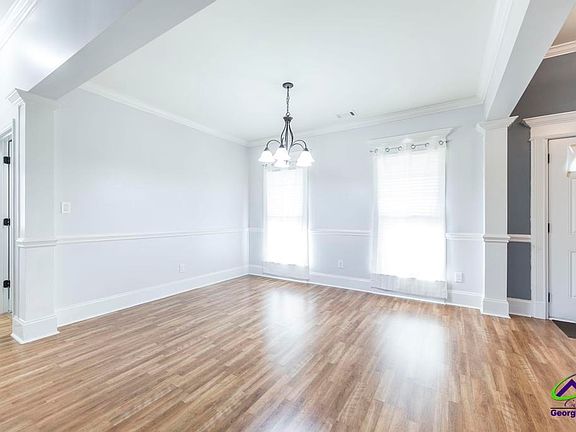3rd image of 3025 Chatooga Way