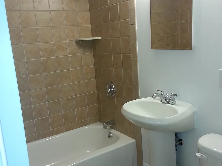 313 N 34th St #LLR — Photo 3
