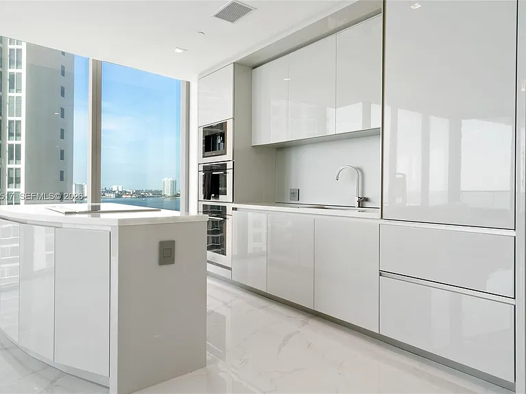 18975 Collins Ave #1104 — Photo 18