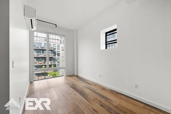 Rented by The KCI Group | media 21