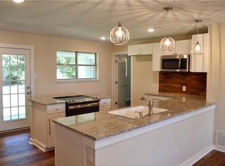 1611 N Cates St, Decatur, TX 76234